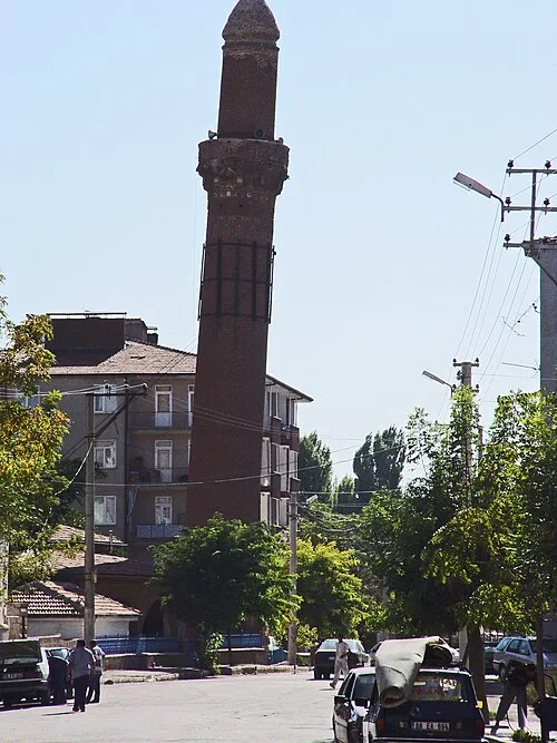 Aksaray Eğri Minare