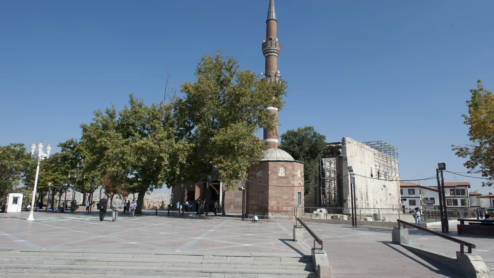 Hacı Bayram-ı Veli Camii ve Augustus Tapınağı çevresi