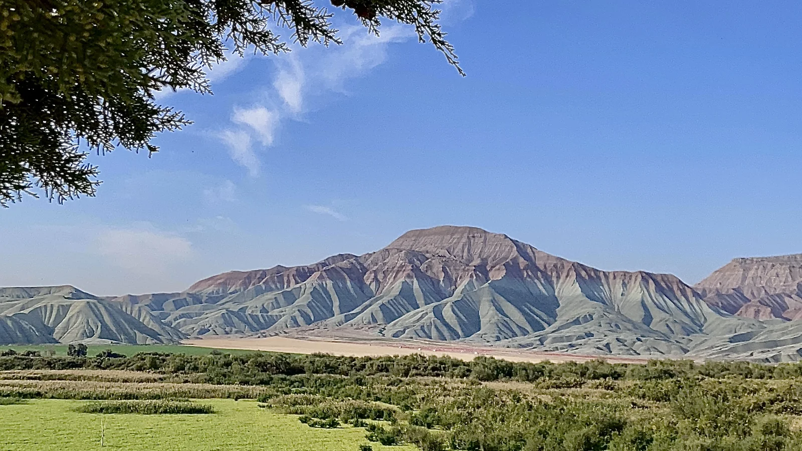 Nallıhan Kuş Cenneti ve renkli jeolojik tepeler