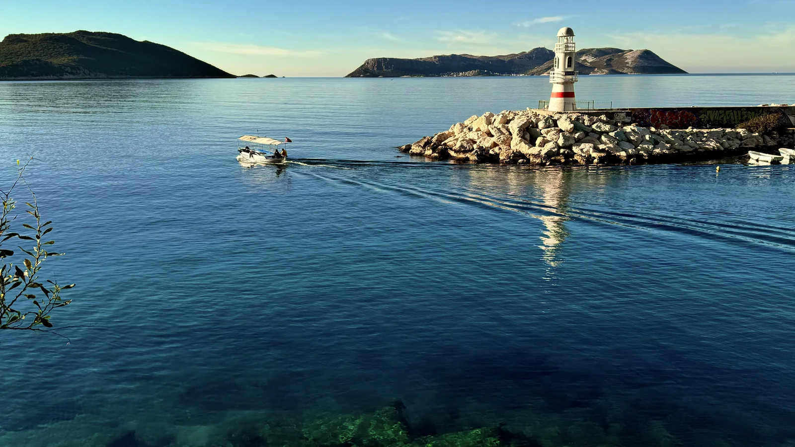 Kaş Gezi Rehberi: Koylar, Rotalar ve Tatil Önerileri