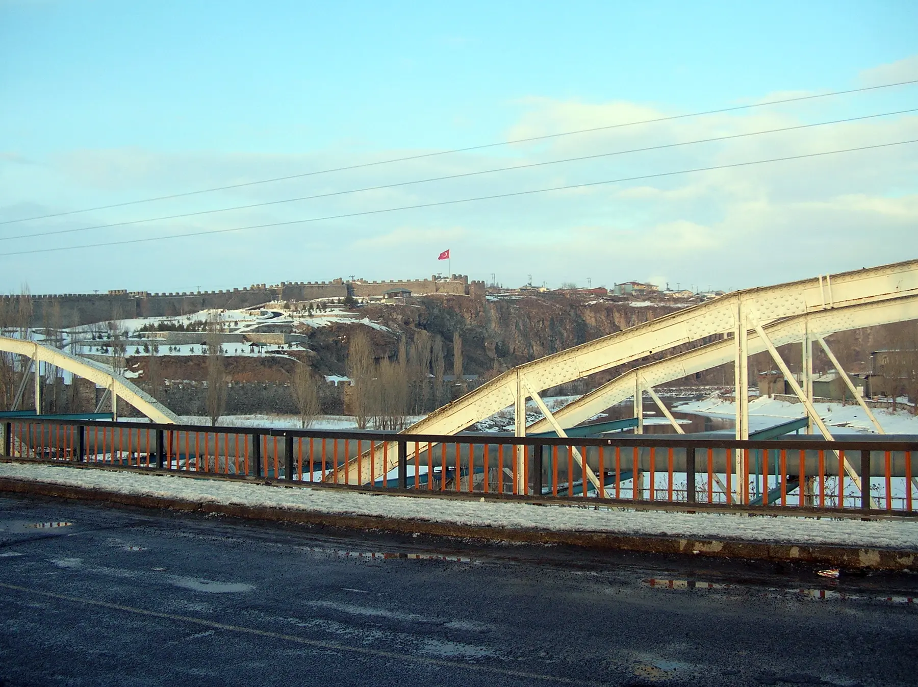 Ardahan Kalesi ve Kura Nehri