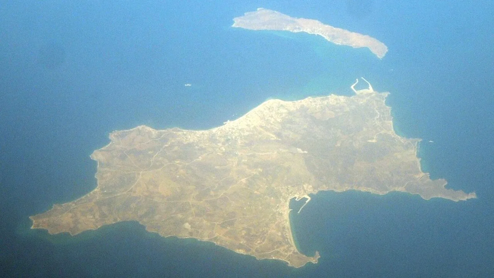 Avşa Adası’nın havadan görünümü