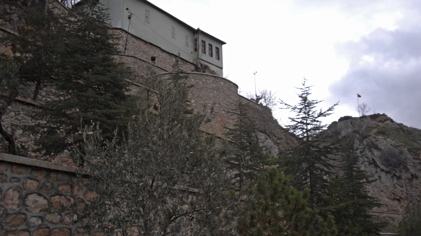 Bilecik Orhan Gazi Camii ve Eski Bilecik yamaçları