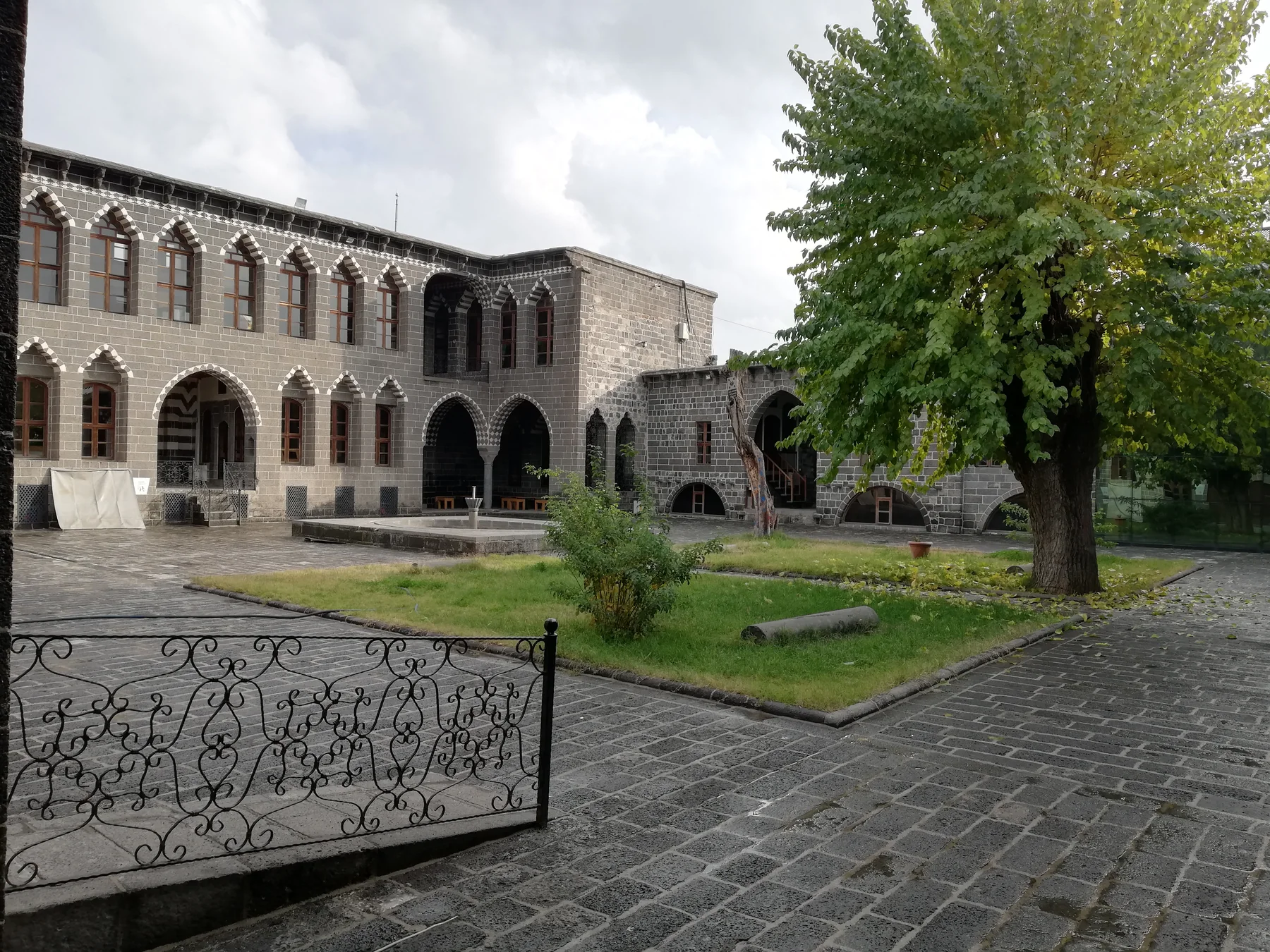 Diyarbakır Cemil Paşa Konağı gerçek fotoğrafı