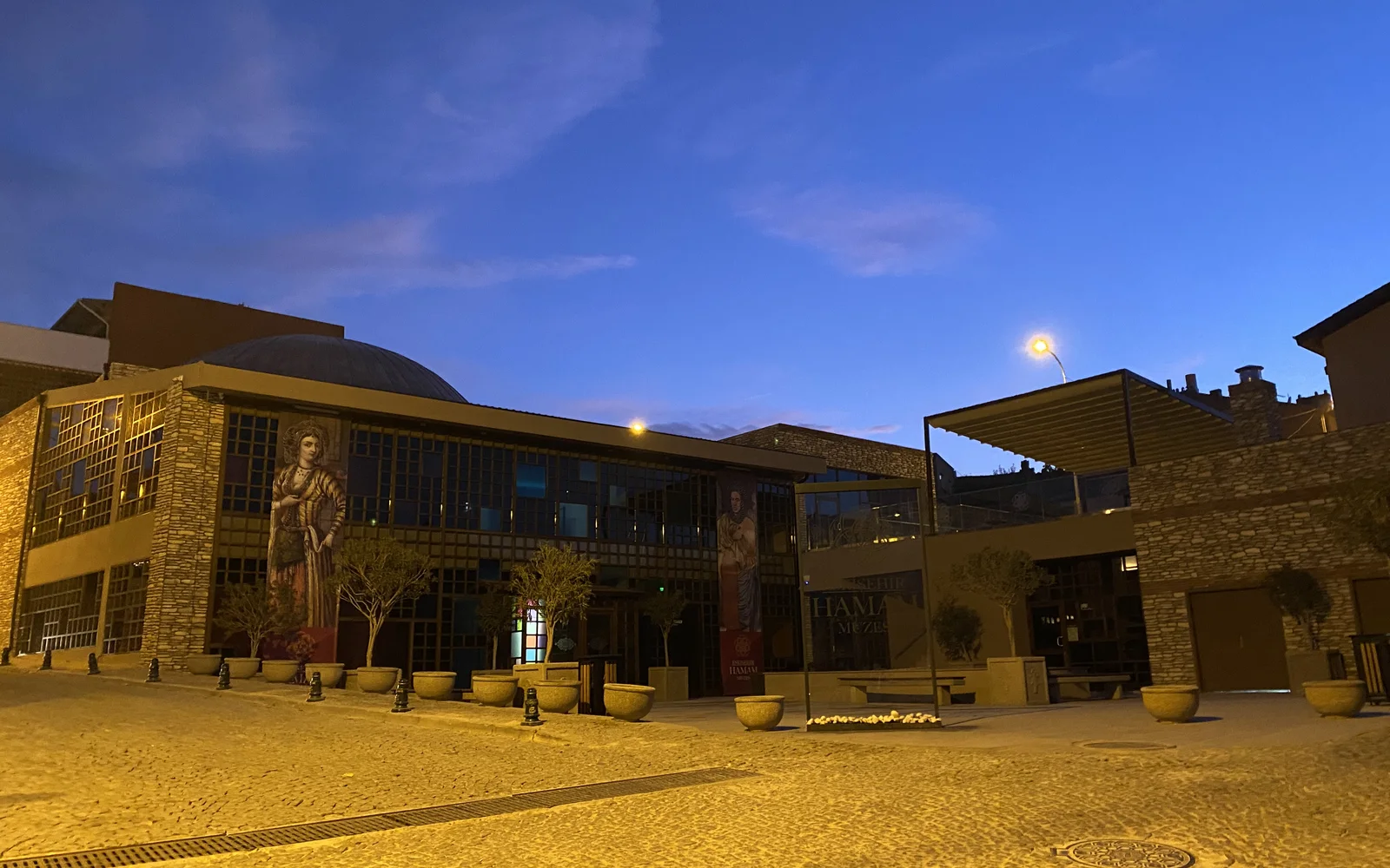Eskişehir Hamam Müzesi akşam görünümü