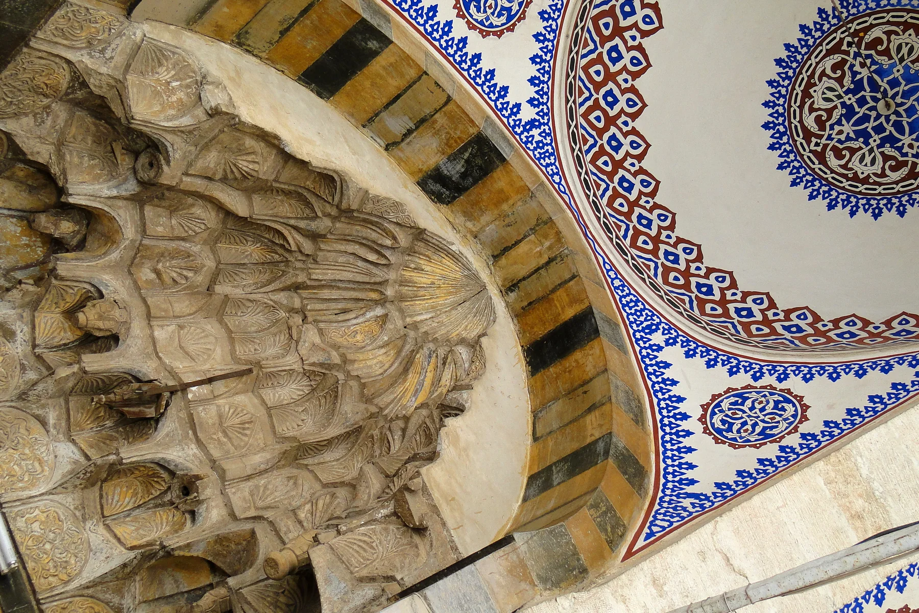 Canbolat Paşa Tekke Camii iç mekânı gerçek fotoğrafı