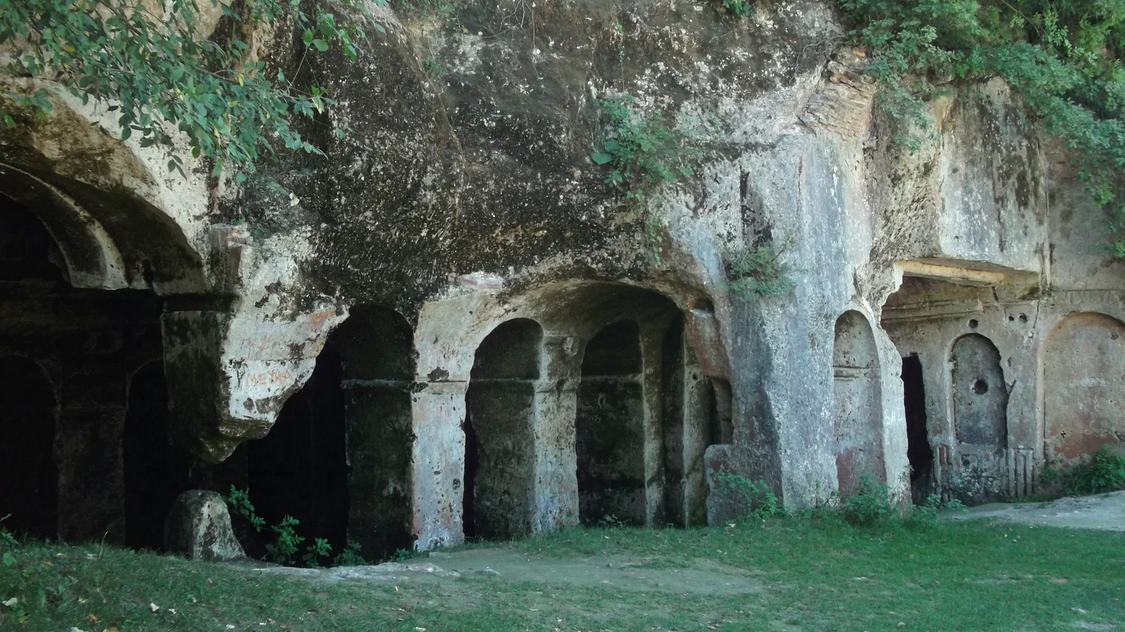 Aya Nikola Manastırı