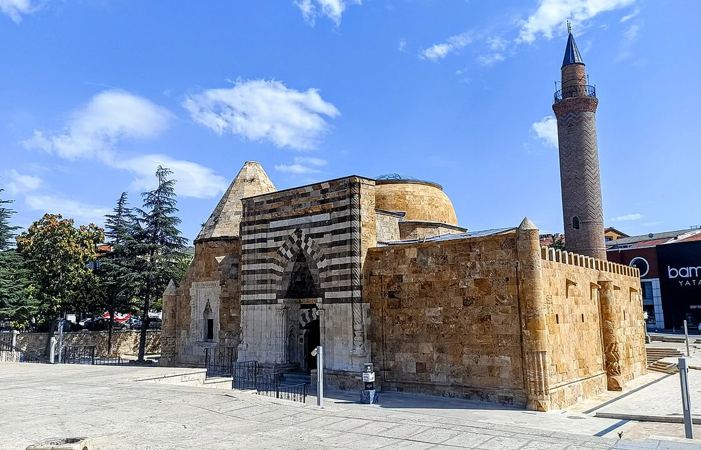 Cacabey Medresesi: Kırşehir’in Simgesi Olan Bilim ve Kültür Yapısı