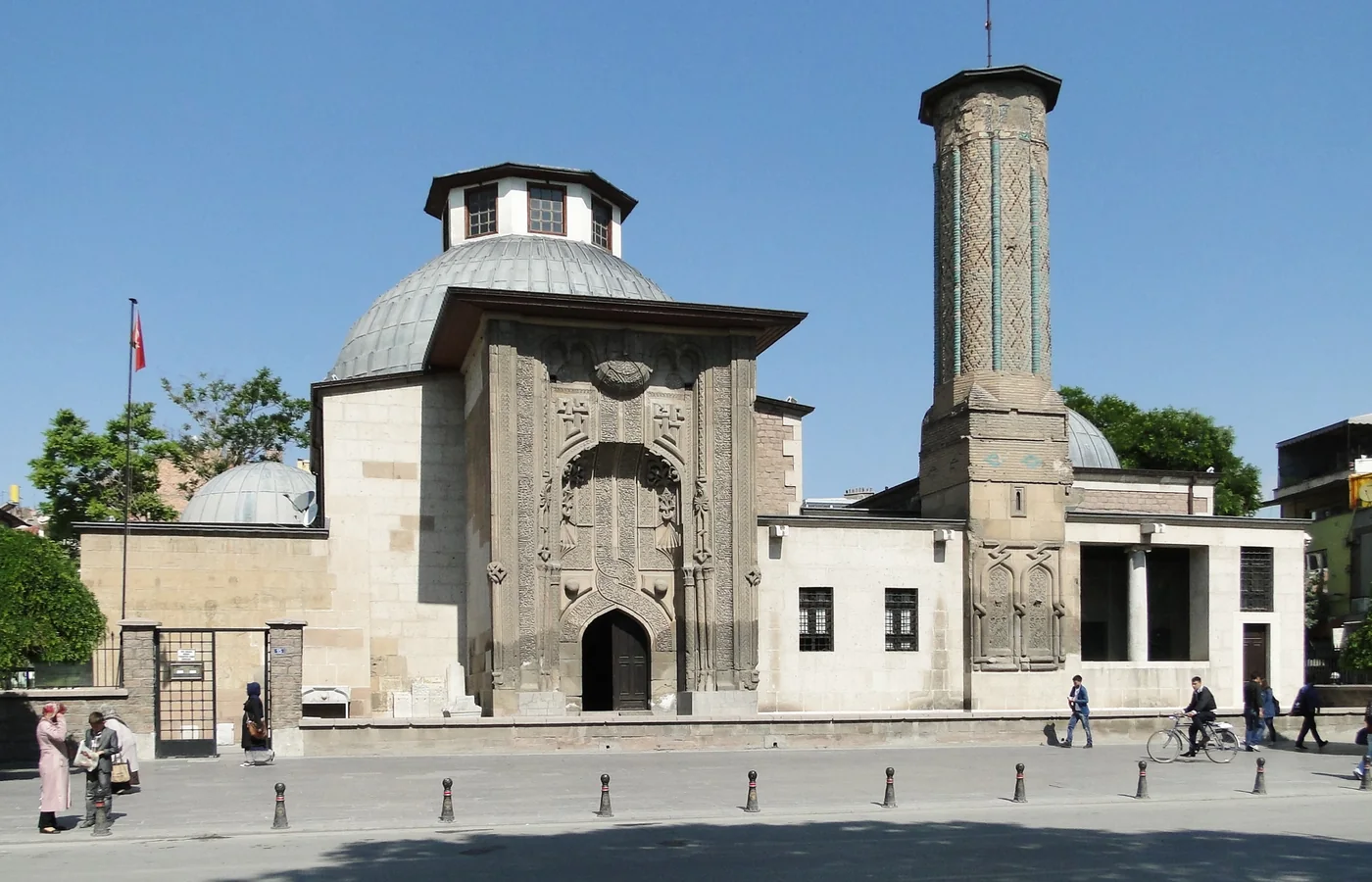 Konya İnce Minareli Medrese gerçek fotoğrafı