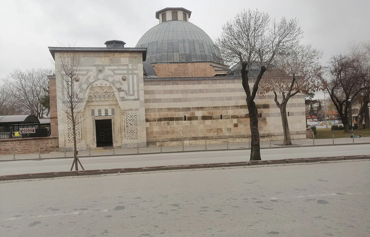 Konya Karatay Medresesi gerçek dış cephe fotoğrafı