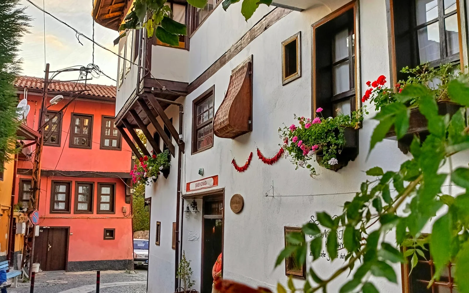 Germiyan Sokağı ve Tarihî Kütahya Evleri