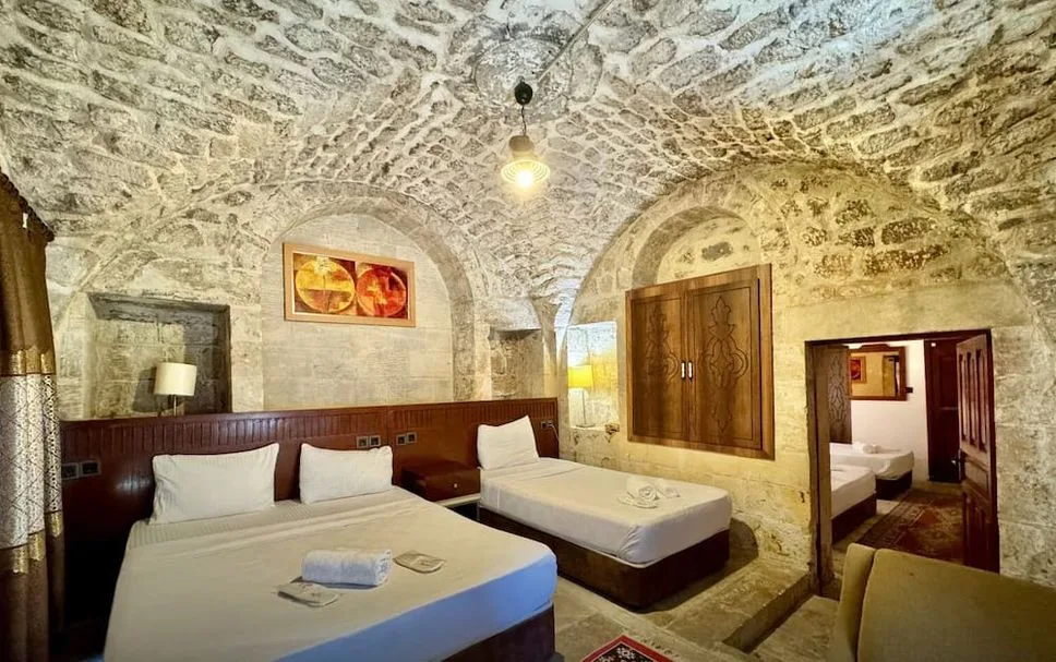 Şanlıurfa’da bağlantılı çok kişilik aile süiti