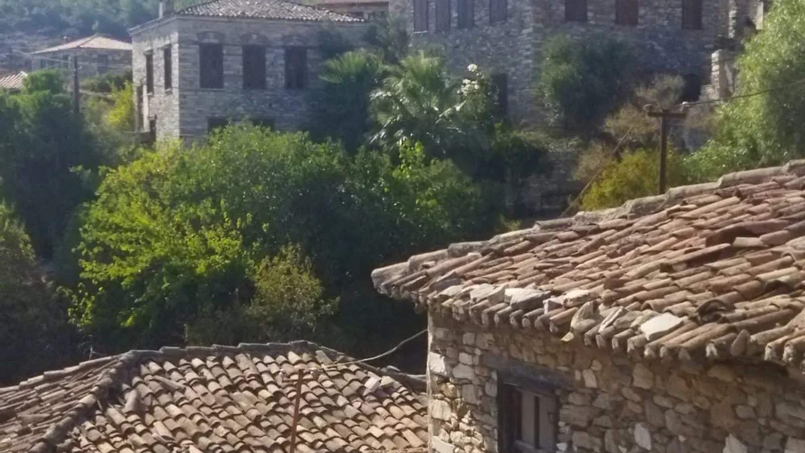 Eski Doğanbey Köyü genel taş ev görünümü