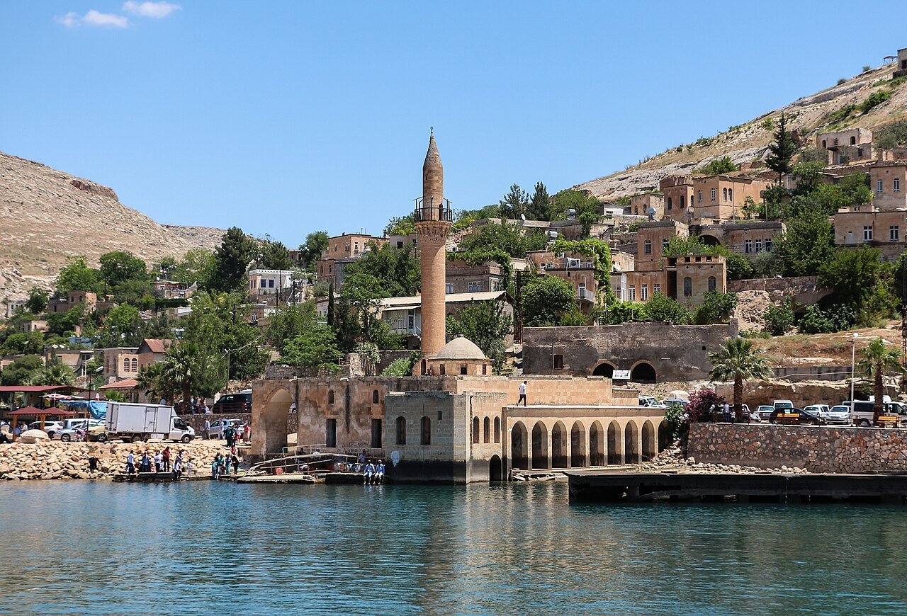 Halfeti kıyısı ve Fırat Nehri manzarası